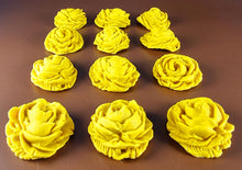 12 x Edible 3D 34mm large roses rose flowers icing toppers, cake cupcakes decorations T011