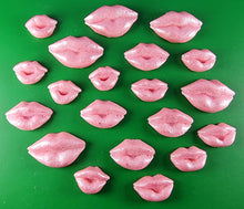 20 x Edible 3D 25mm Mixed Size Lips icing toppers, cake cupcakes decorations T050