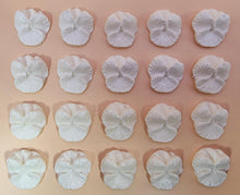 20 x Edible 3D 30mm violets violet flowers icing toppers, cake cupcakes decorations T003