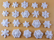 20 x Edible 3D 20mm Small Snowflakes icing toppers, cake cupcakes decorations T062