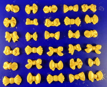 30 x Edible 3D small bows bow icing toppers, cake cupcakes decorations T012