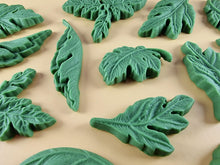 16 x Edible 3D Mixed Sized Leaves, Leaf, icing, cupcake toppers T139