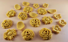 20 Piece Edible 3D Bouquet Flower set, icing toppers, cake cupcakes decorations T070