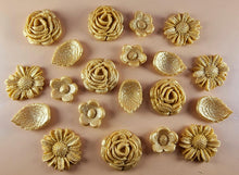20 Piece Edible 3D Bouquet Flower set, icing toppers, cake cupcakes decorations T070