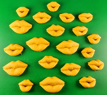 20 x Edible 3D 25mm Mixed Size Lips icing toppers, cake cupcakes decorations T050