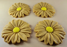 4 x Edible 3D 70mm Large Daisy Flowers icing toppers, cake cupcakes T122