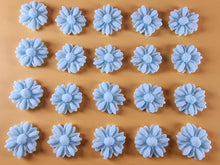 20 x Edible 3D 15mm daisies daisy flowers icing toppers, cake cupcakes decorations T017