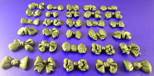 30 x Edible 3D small bows bow icing toppers, cake cupcakes decorations T012