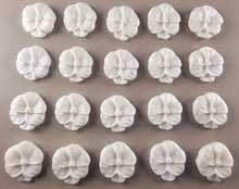 20 x Edible 3D 20mm flower flowers icing toppers, cake cupcakes decorations T028