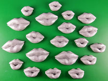 20 x Edible 3D 25mm Mixed Size Lips icing toppers, cake cupcakes decorations T050