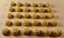 30 x Edible 3D 11mm Dahlia Flowers, icing toppers, cake cupcakes decorations T065