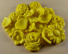 20 Piece Edible 3D Bouquet Flower set, icing toppers, cake cupcakes decorations T070