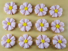 12 x Edible 3D 25mm Daisies Daisy flowers icing toppers, cake cupcakes T116