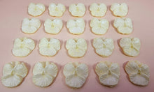 20 x Edible 3D 30mm violets violet flowers icing toppers, cake cupcakes decorations T003