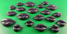 20 x Edible 3D 25mm Mixed Size Lips icing toppers, cake cupcakes decorations T050