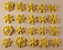 20 x Edible 3D 20mm Small Snowflakes icing toppers, cake cupcakes decorations T062
