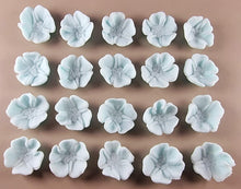 20 x Edible 3D 25mm Buttercup flowers icing toppers, cake cupcakes decorations T045