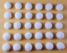 30 x Edible 3D 11mm Dahlia Flowers, icing toppers, cake cupcakes decorations T065