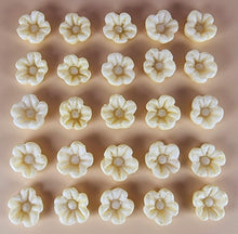 30 x Edible 3D 17mm flower flowers icing toppers, cake cupcakes decorations T006