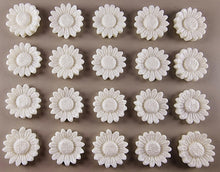 20 x Edible 3D 22mm flower flowers icing toppers, cake cupcakes decorations T030