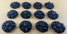 12 x Edible 3D 35mm Daisies, Daisy Flowers, icing toppers, cake cupcakes decorations T081