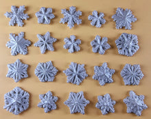 20 x Edible 3D 20mm Small Snowflakes icing toppers, cake cupcakes decorations T062