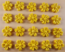 20 x Edible 3D 22mm flower flowers icing toppers, cake cupcakes decorations T031