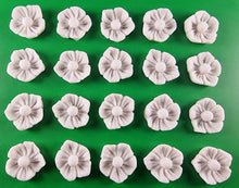 20 x Edible 3D 20mm flower flowers icing toppers, cake cupcakes decorations T032