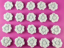 20 x Edible 3D 22mm flower flowers icing toppers, cake cupcakes decorations T025
