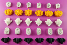 30 x Edible 3D 15mm Halloween Mixed Set icing toppers, cake cupcakes T133