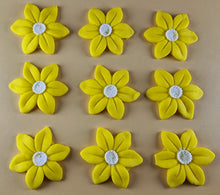 9 x Edible 3D 40mm Wild daffodil Flowers icing toppers, cake cupcakes T121