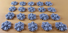 20 x Edible 3D 15mm daisies daisy flowers icing toppers, cake cupcakes decorations T017