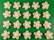 20 x Edible 3D 22mm flower flowers icing toppers, cake cupcakes decorations T026