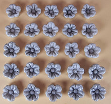 30 x Edible 3D 17mm flower flowers icing toppers, cake cupcakes decorations T006