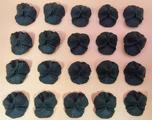 20 x Edible 3D 30mm violets violet flowers icing toppers, cake cupcakes decorations T003