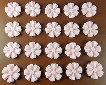 20 x Edible 3D 25mm daisies daisy flowers icing toppers, cake cupcakes decorations T014