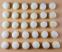 30 x Edible 3D 11mm Dahlia Flowers, icing toppers, cake cupcakes decorations T065