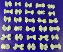 30 x Edible 3D small bows bow icing toppers, cake cupcakes decorations T012
