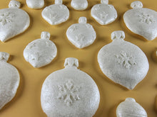 15 x Edible 3D 50mm Christmas Baubles, icing toppers, cake cupcakes decorations T091