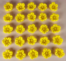 30 x Edible 3D 17mm flower flowers icing toppers, cake cupcakes decorations T006