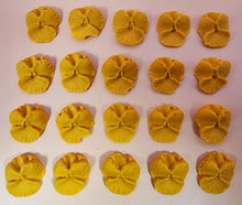 20 x Edible 3D 30mm violets violet flowers icing toppers, cake cupcakes decorations T003