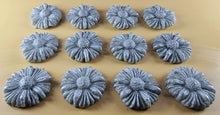 12 x Edible 3D 35mm Daisies, Daisy Flowers, icing toppers, cake cupcakes decorations T081