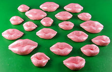 20 x Edible 3D 25mm Mixed Size Lips icing toppers, cake cupcakes decorations T050