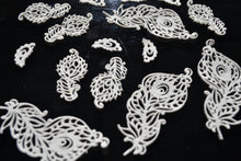 30 x Simply Heaven Edible Pre-Made Ready to Use Edible Cake Lace made from mat 44
