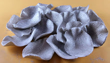 18 x Edible 3D 36mm Rose Petals icing toppers, cake cupcakes decorations T044