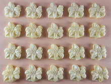 20 x Edible 3D 20mm flower flowers icing toppers, cake cupcakes decorations T022
