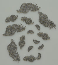 30 x Simply Heaven Edible Pre-Made Ready to Use Edible Cake Lace made from mat 44