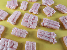 20 x Edible 3D 20mm Birthday, Chirstmas Presents, icing toppers, cake cupcakes decorations T087