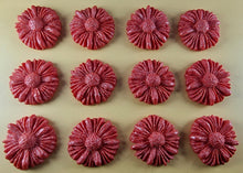12 x Edible 3D 35mm Daisies, Daisy Flowers, icing toppers, cake cupcakes decorations T081
