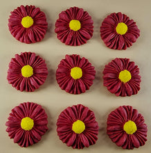 12 x Edible 3D 35mm Daisies Daisy flowers icing toppers, cake cupcakes T118